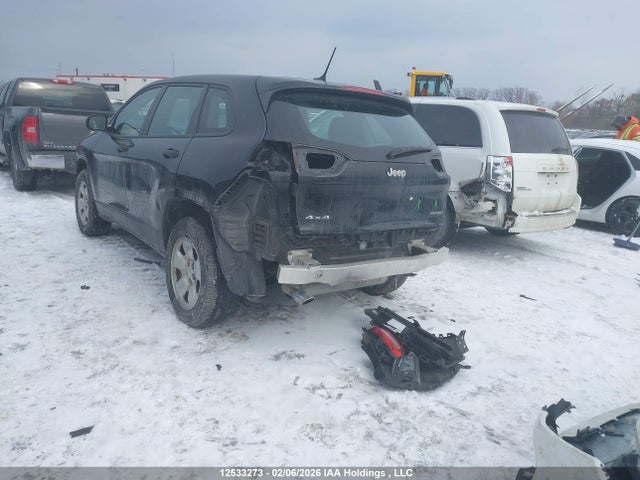1C4PJMAB6HW558463 Jeep Cherokee Sport