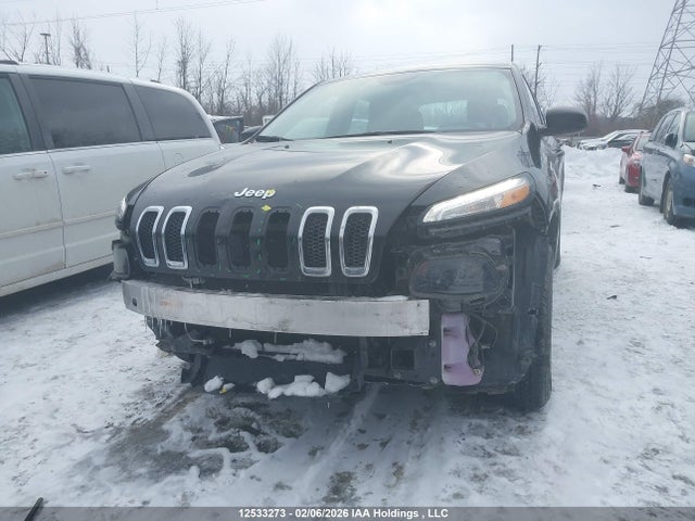 1C4PJMAB6HW558463 Jeep Cherokee Sport