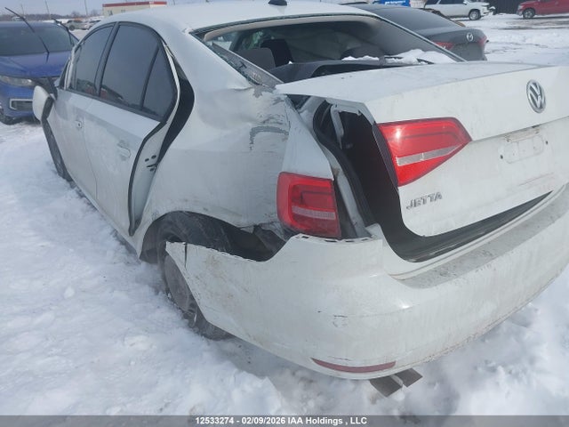 12533274 :رقم المزاد ، 3VW2K7AJ2FM335783 vin ، 2015 Volkswagen Jetta 2.0l Trendline/2.0l Trendline+ مزاد بيع