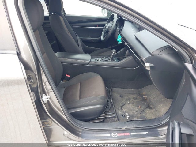 3MZBPAB78KM113275 Mazda Mazda3 Gx