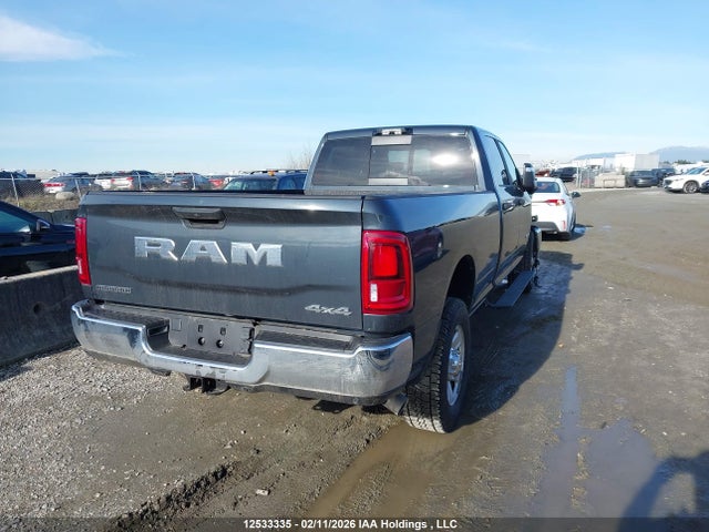 RAM 3500 Big Horn 2026 3C63R3HLXTG204122 Image 4