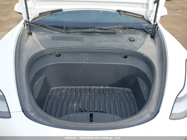 5YJ3E1EB5NF295569 Tesla MODEL 3