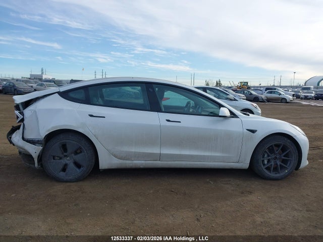 5YJ3E1EB5NF295569 Tesla MODEL 3