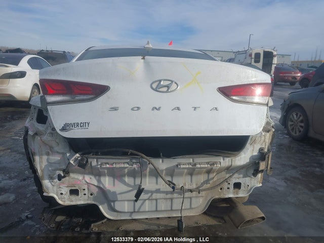 5NPE24AF1JH690565 Hyundai SONATA SE