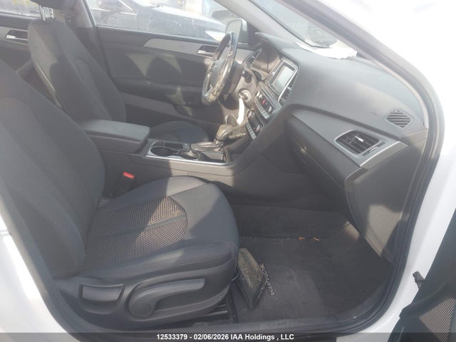 5NPE24AF1JH690565 Hyundai SONATA SE