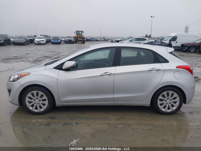 KMHD25LHXGU267560 Hyundai Elantra Gt Gl