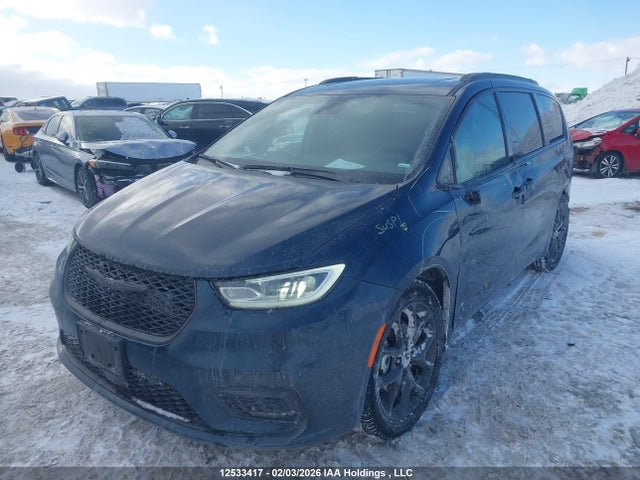 Chrysler Pacifica Limited 2025 2C4RC1GG0SR596551 Image 2