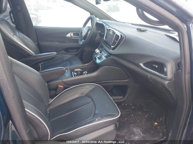 Chrysler Pacifica Limited 2025 2C4RC1GG0SR596551 Image 5