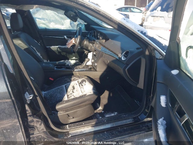 WDDGF8AB3EA891243 Mercedes-Benz C 300 4matic