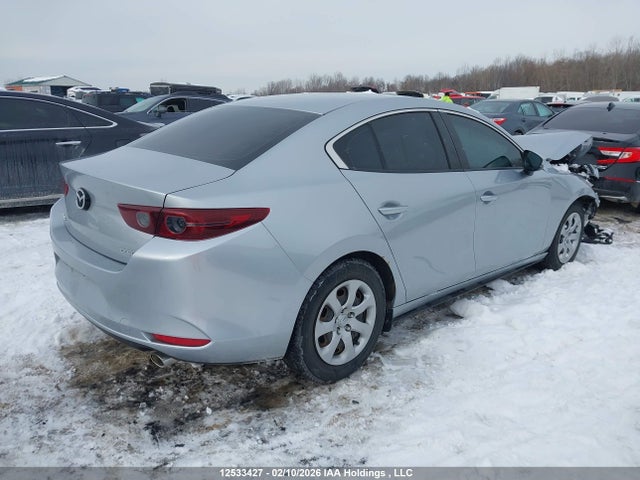 JM1BPAB72K1130010 Mazda MAZDA3