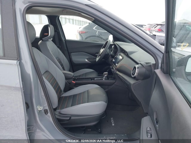 3N1CP5DV8RL530988 Nissan KICKS SR