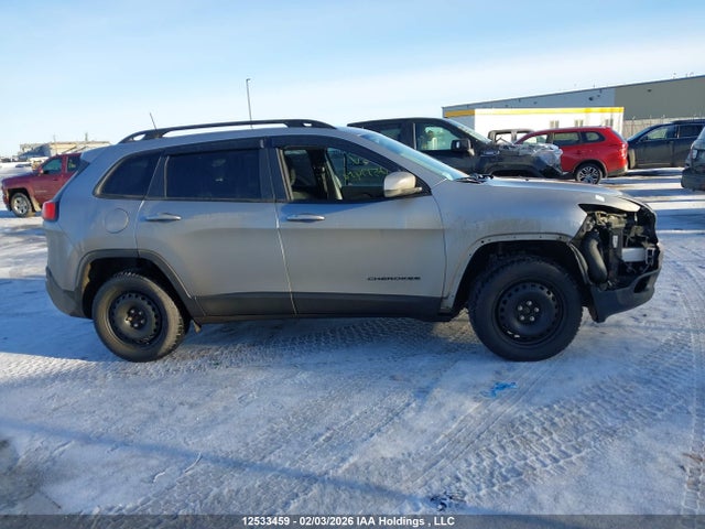 1C4PJMCS1GW161724 Jeep Cherokee North
