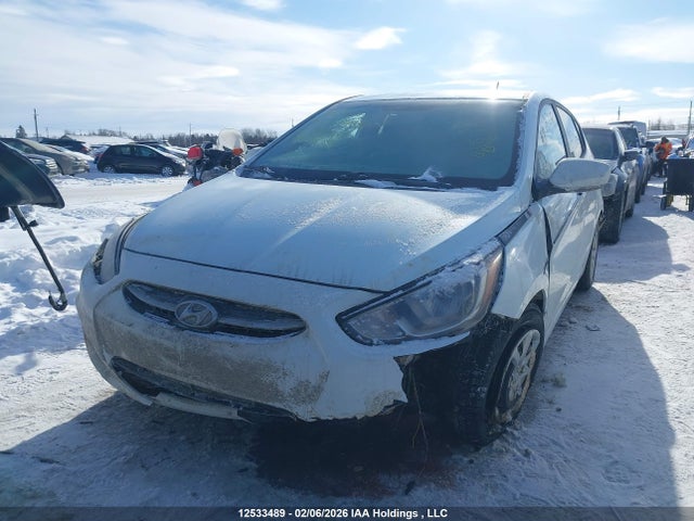 KMHCT5AE1FU203732 Hyundai ACCENT SE