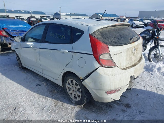 KMHCT5AE1FU203732 Hyundai ACCENT SE