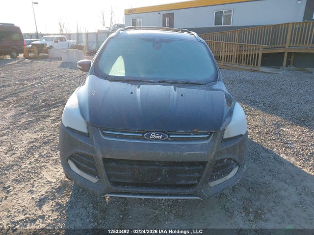 1FMCU9J97GUC84745 Ford Escape Titanium