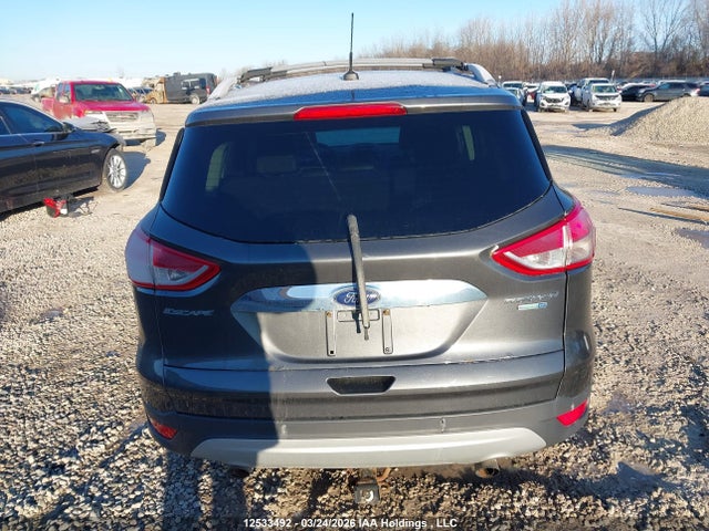 1FMCU9J97GUC84745 Ford Escape Titanium