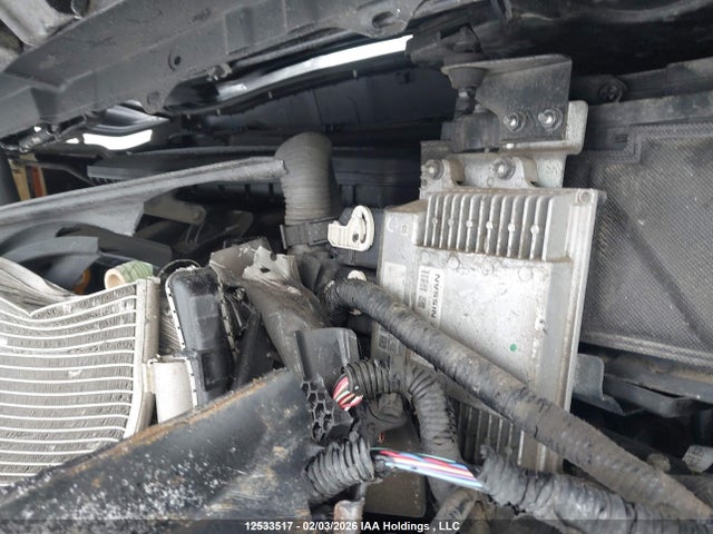 JN1BJ1CP0JW184040 Nissan Qashqai S 4dr2wd