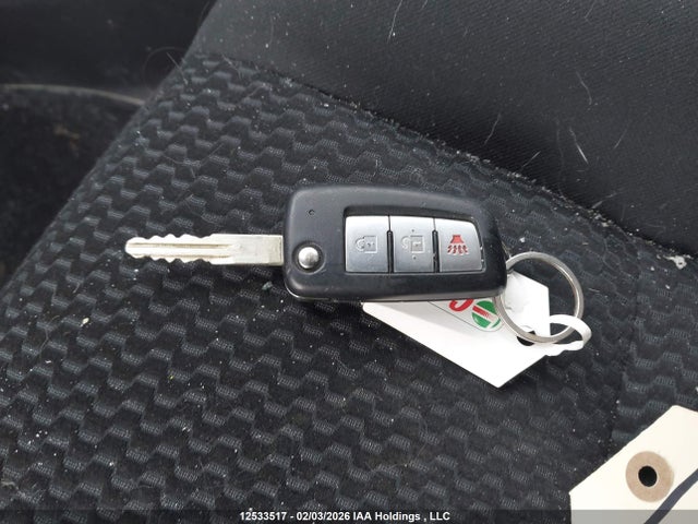 JN1BJ1CP0JW184040 Nissan Qashqai S 4dr2wd