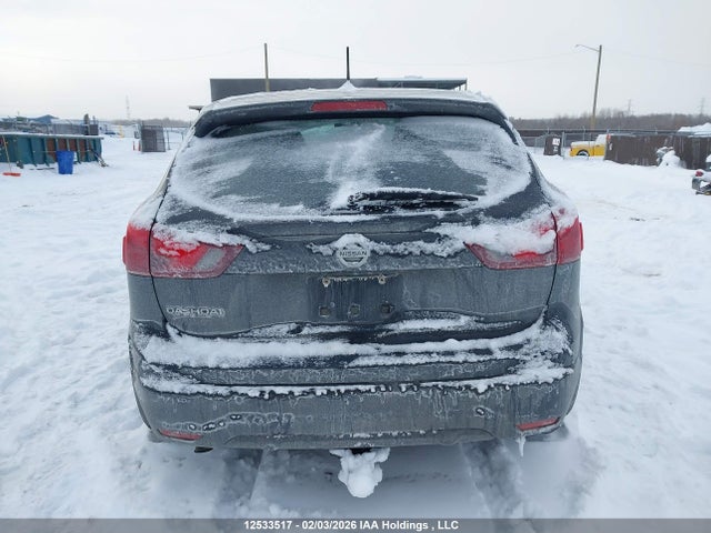 JN1BJ1CP0JW184040 Nissan Qashqai S 4dr2wd