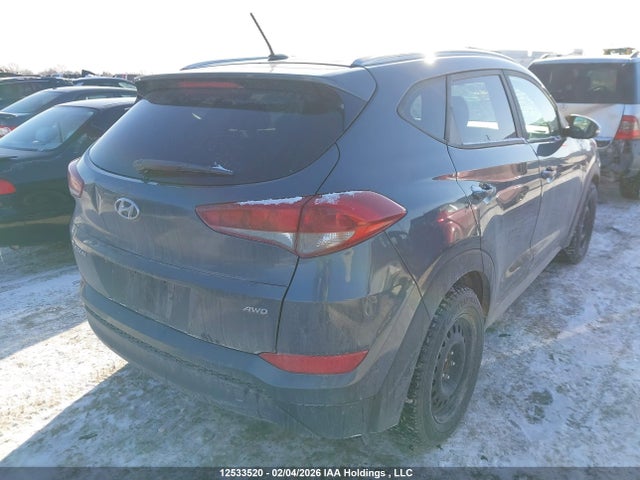 KM8J3CA4XHU527378 Hyundai Tucson Premium