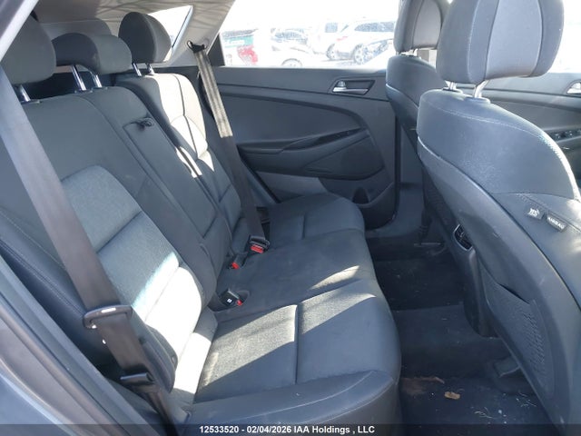 KM8J3CA4XHU527378 Hyundai Tucson Premium