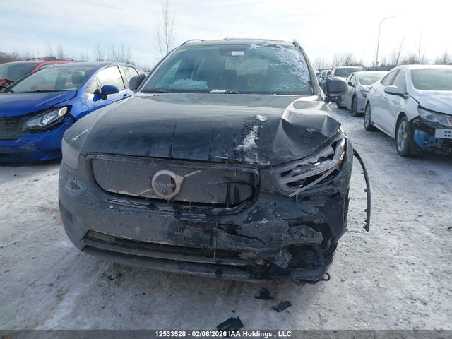 YV4ED3UR4M2526661 Volvo XC40