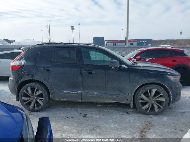 YV4ED3UR4M2526661 Volvo XC40