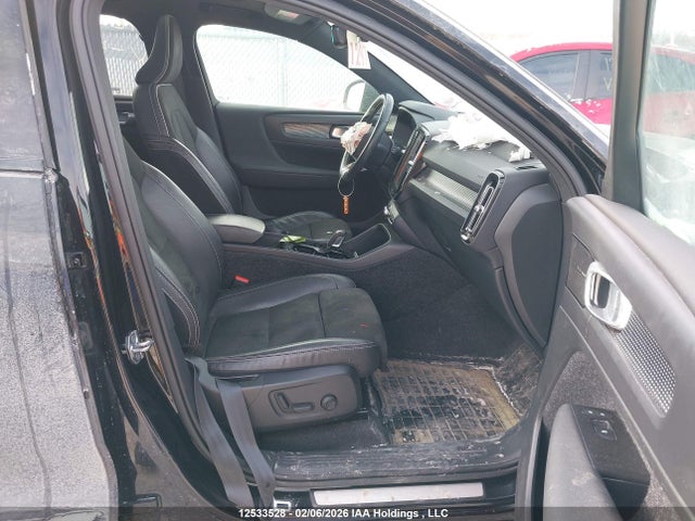 YV4ED3UR4M2526661 Volvo XC40