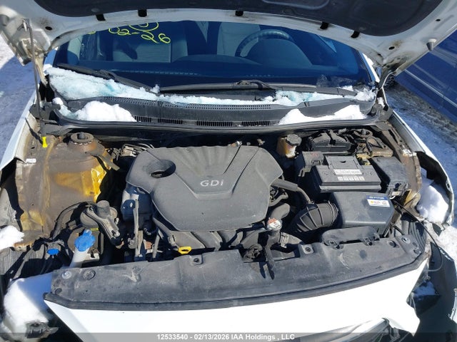 12533540 :رقم المزاد ، KMHCT5AE1FU234155 vin ، 2015 Hyundai Accent مزاد بيع