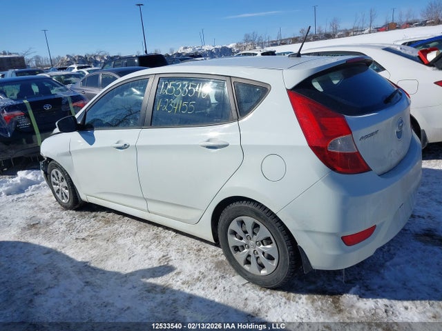 12533540 :رقم المزاد ، KMHCT5AE1FU234155 vin ، 2015 Hyundai Accent مزاد بيع