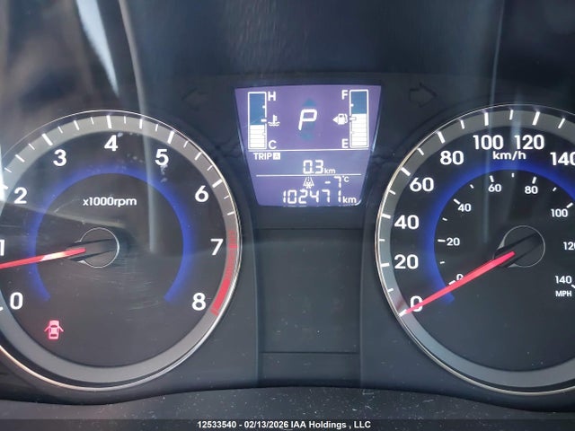 12533540 :رقم المزاد ، KMHCT5AE1FU234155 vin ، 2015 Hyundai Accent مزاد بيع