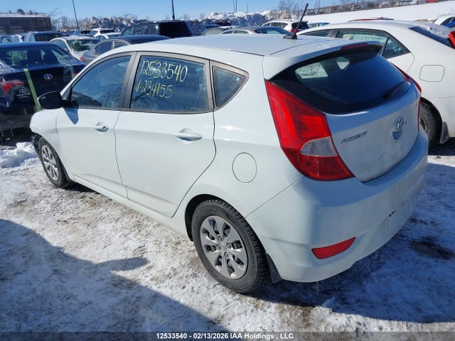 12533540 :رقم المزاد ، KMHCT5AE1FU234155 vin ، 2015 Hyundai Accent مزاد بيع