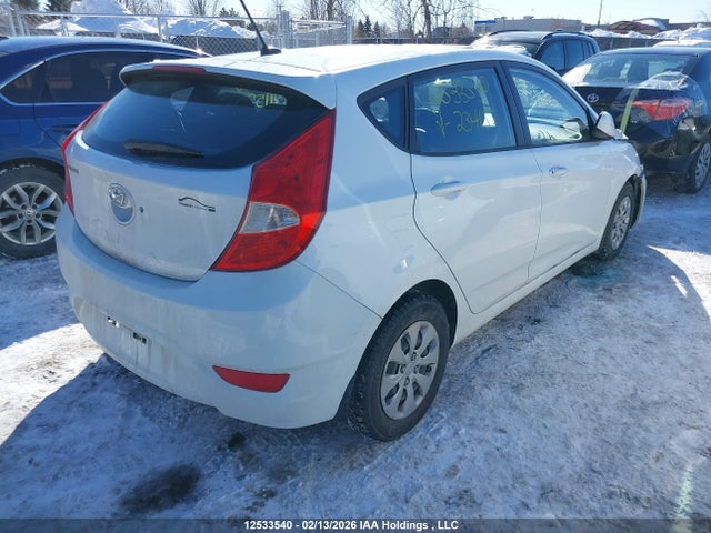 12533540 :رقم المزاد ، KMHCT5AE1FU234155 vin ، 2015 Hyundai Accent مزاد بيع
