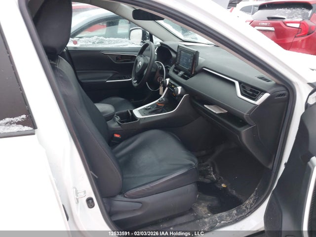 2T3BWRFV5NW135668 Toyota RAV4 LE