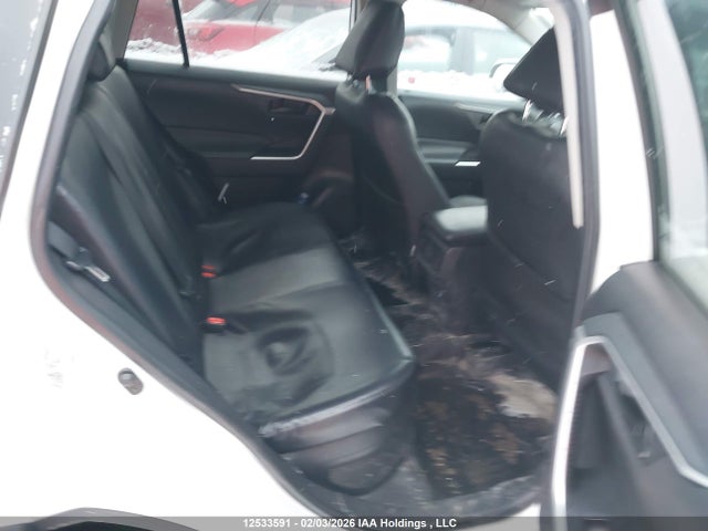 2T3BWRFV5NW135668 Toyota RAV4 LE