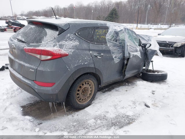 KM8J3CA40GU196499 Hyundai Tucson Premium
