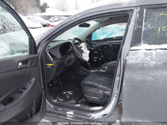 KM8J3CA40GU196499 Hyundai Tucson Premium