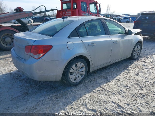 1G1PE5SBXG7184398 Chevrolet Cruze