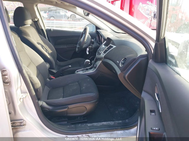1G1PE5SBXG7184398 Chevrolet Cruze