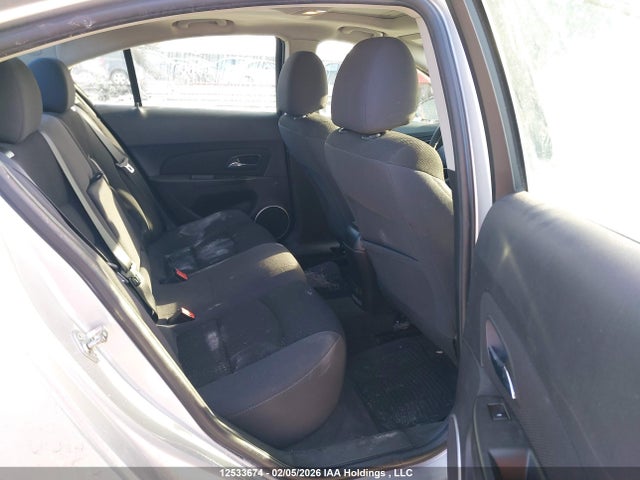 1G1PE5SBXG7184398 Chevrolet Cruze