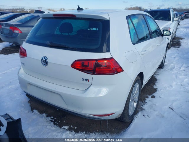3VW217AU8FM072440 Volkswagen Golf