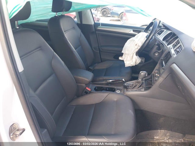 3VW217AU8FM072440 Volkswagen Golf