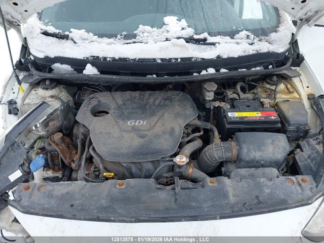 KMHCT5AE2FU202735 Hyundai ACCENT GL