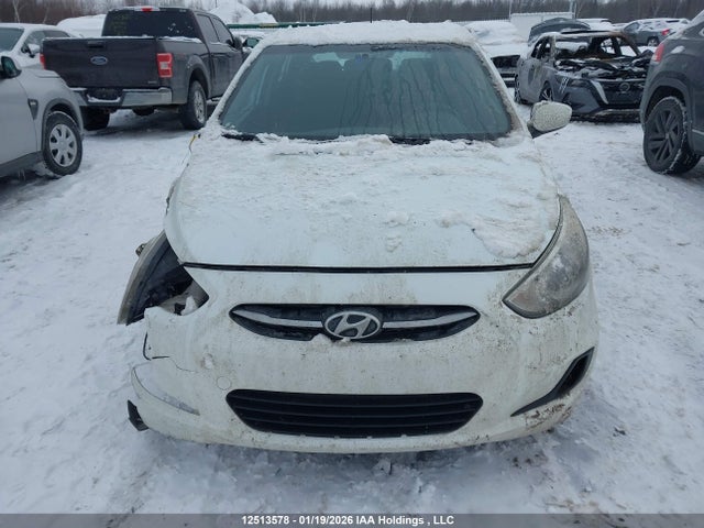 KMHCT5AE2FU202735 Hyundai ACCENT GL