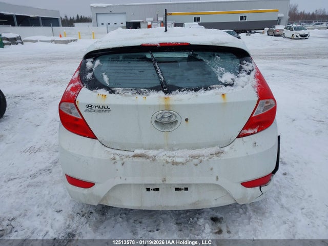 KMHCT5AE2FU202735 Hyundai ACCENT GL