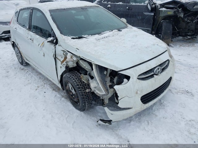 KMHCT5AE2FU202735 Hyundai ACCENT GL
