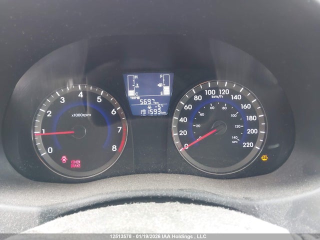KMHCT5AE2FU202735 Hyundai ACCENT GL