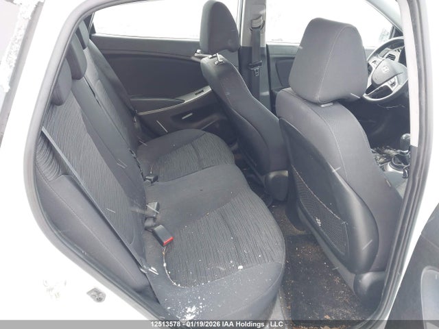 KMHCT5AE2FU202735 Hyundai ACCENT GL