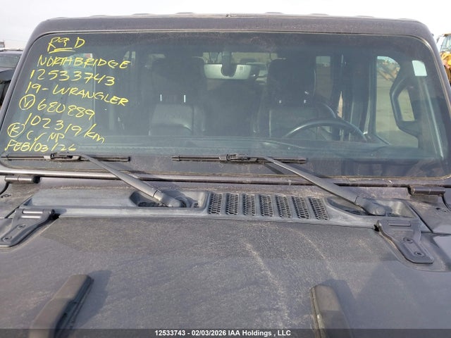 1C4HJXEGXKW680889 Jeep Wrangler Unlimited Sahara