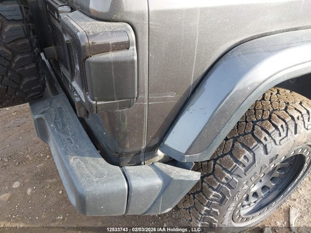 1C4HJXEGXKW680889 Jeep Wrangler Unlimited Sahara